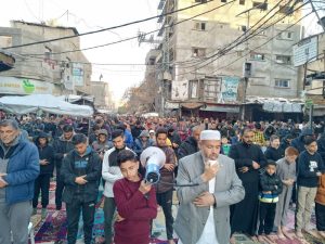 Hari Raya di Tengah Duka, Warga Gaza Shalat Idul Fitri di Reruntuhan Masjid