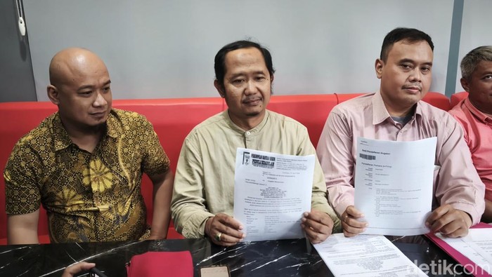 Warga Solo Gugat Jokowi, Ngaku Kesulitan Beli Mobil Esemka